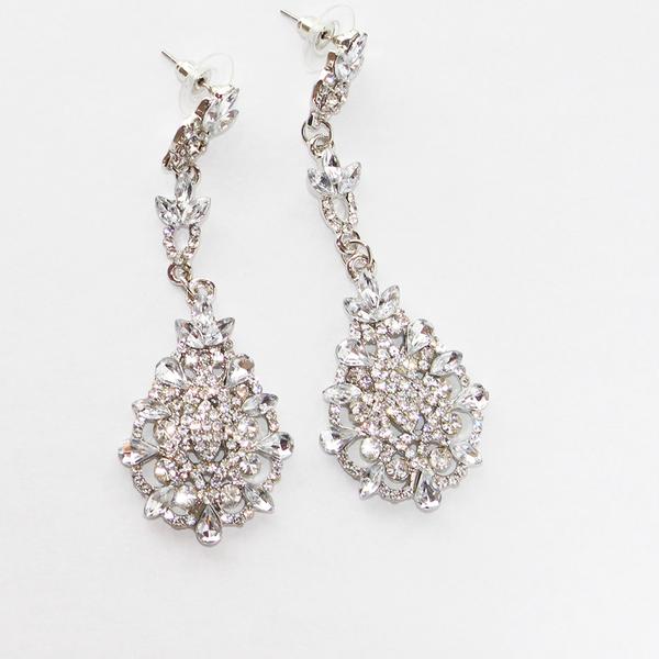 Chandelier_Sparkle_Earrings_grande